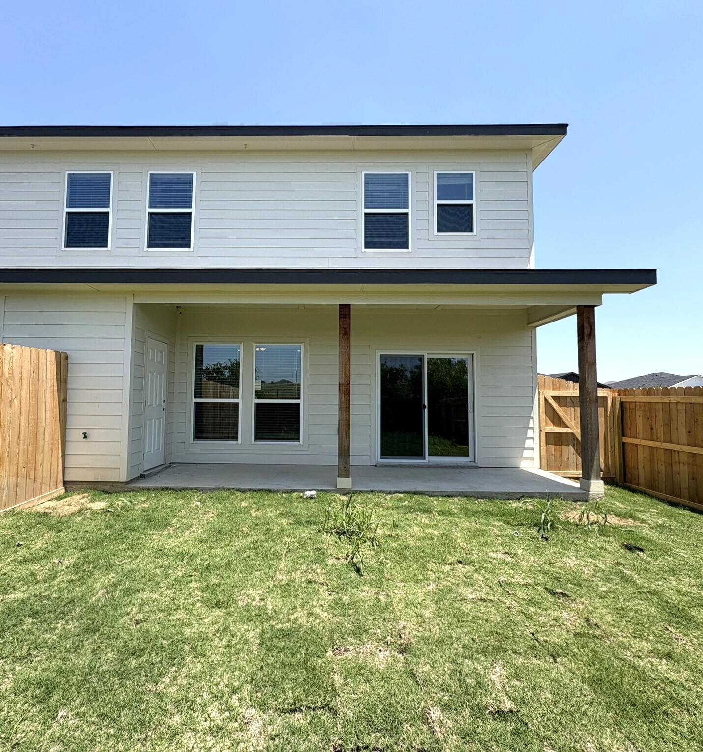 Building Photo - 1154 Lindsey Dr