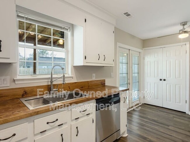 Building Photo - 2296 Boulder Ct