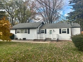 Building Photo - 2631 Tatham Rd