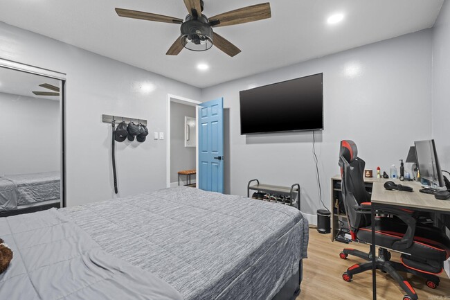 Building Photo - 7109 Sequoyah Ln