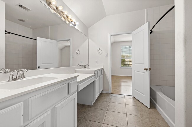 Building Photo - 8410 Green Paseo Pl