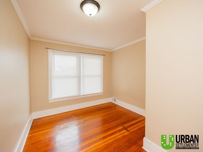 Building Photo - 1103 W Sinto Ave