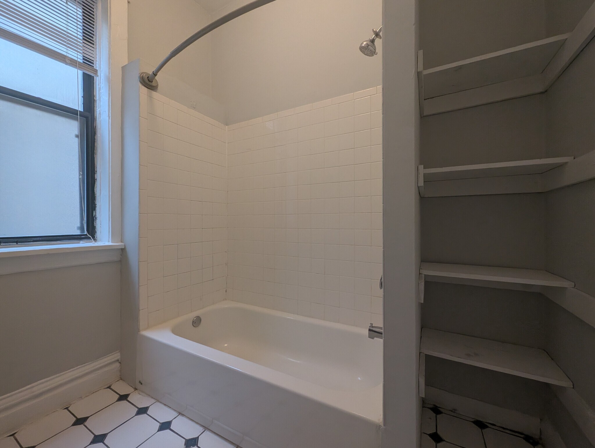 Building Photo - 3824 N Fremont St