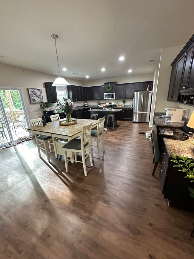 Building Photo - 1030 Campbell Ridge Dr