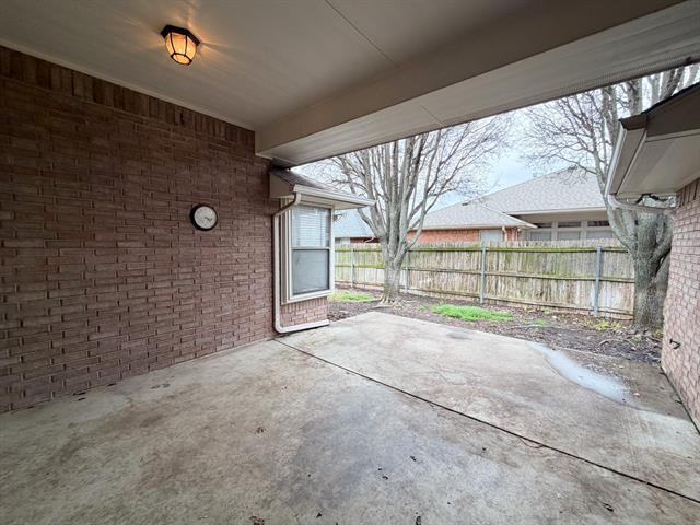 Building Photo - 708 Nandina Way