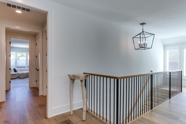 Building Photo - Extrordinary 4BD, 4.5BA Raleigh Home in an...