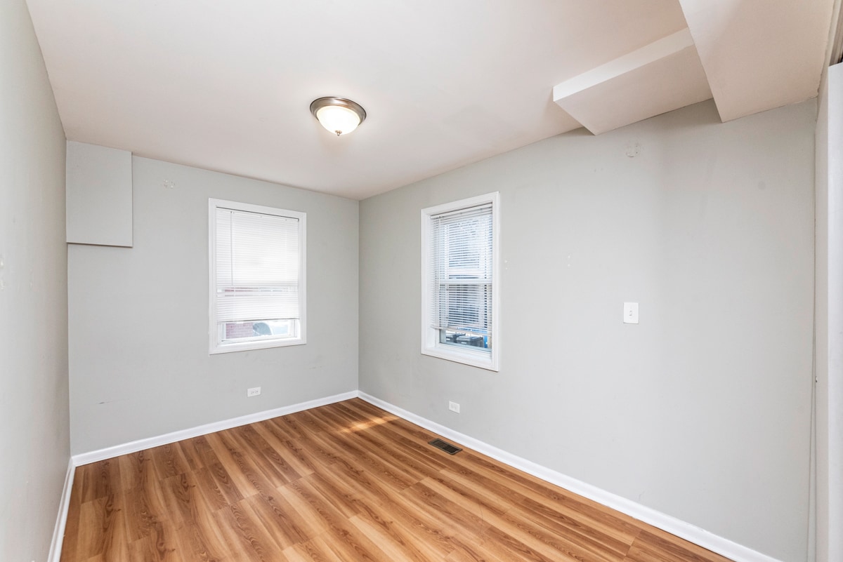 Building Photo - 1431 W Flournoy St