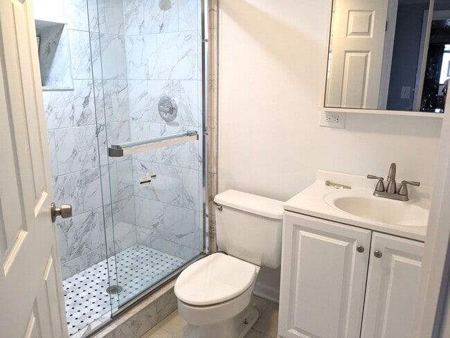 Building Photo - 5627 N Campbell Ave