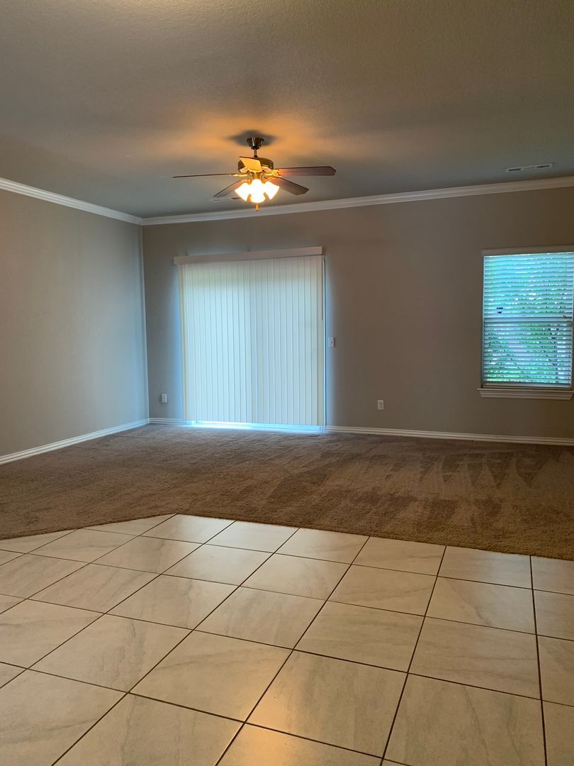 Building Photo - 2757 W Kilimanjaro Way