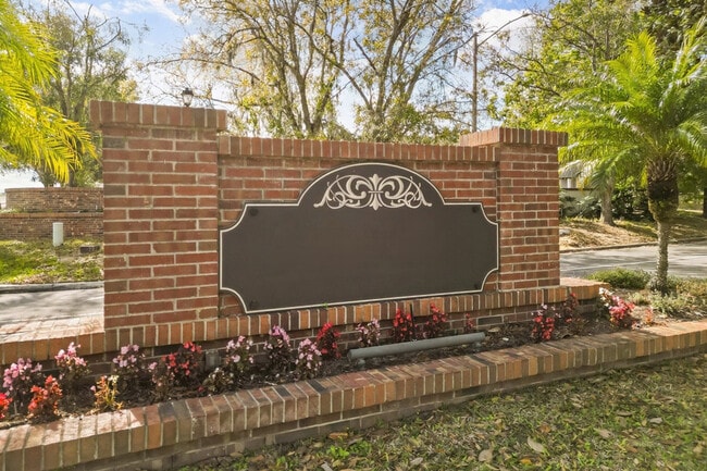 Building Photo - 1040 Hali Ridge Ct