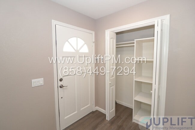 Building Photo - 1 Bed 1 Bath Home For Rent