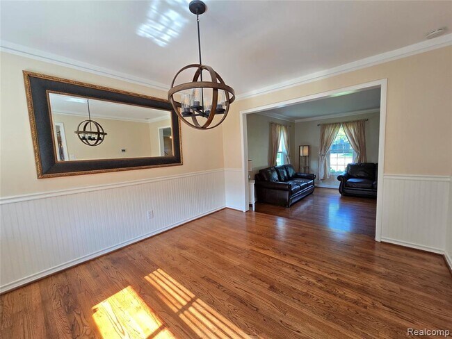 Building Photo - 18041 Fairway