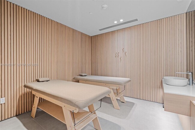 Building Photo - 1135 103rd St