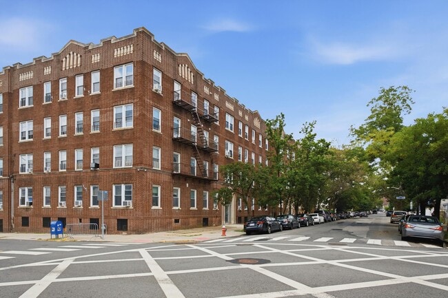 Building Photo - 55 Corbin Ave
