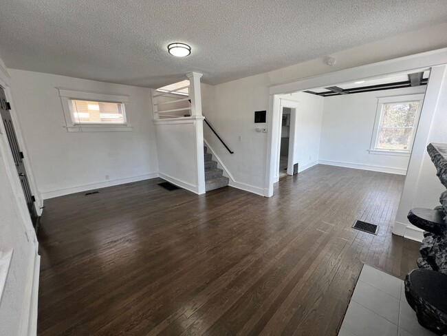 Building Photo - Inviting 3-Bedroom Home with Front Porch Charm