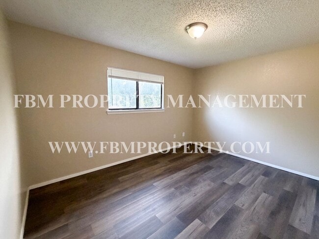 Building Photo - 804 Biloxi Dr