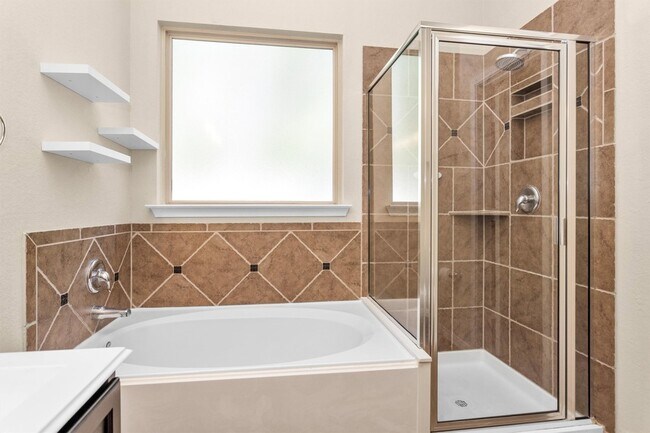 Building Photo - 11502 W Woodmark