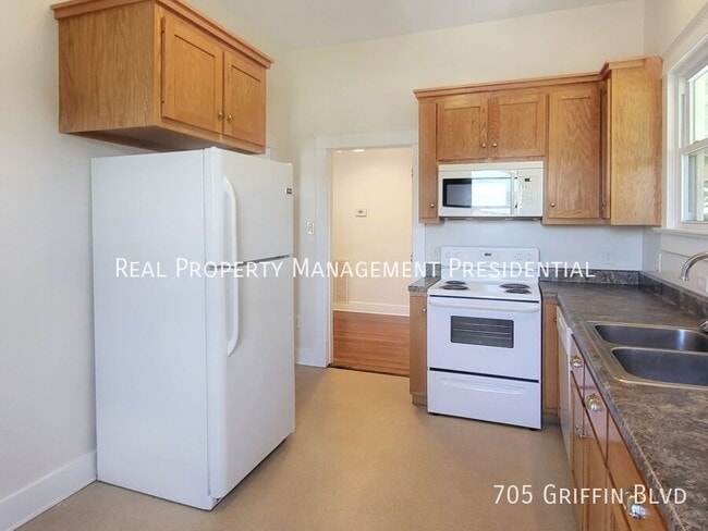 Building Photo - 705 Griffin Blvd