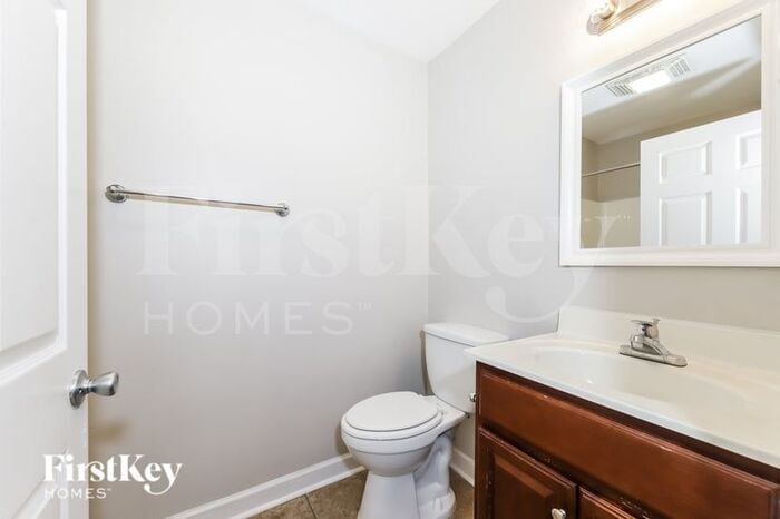 Building Photo - 4971 Trent Hill Dr