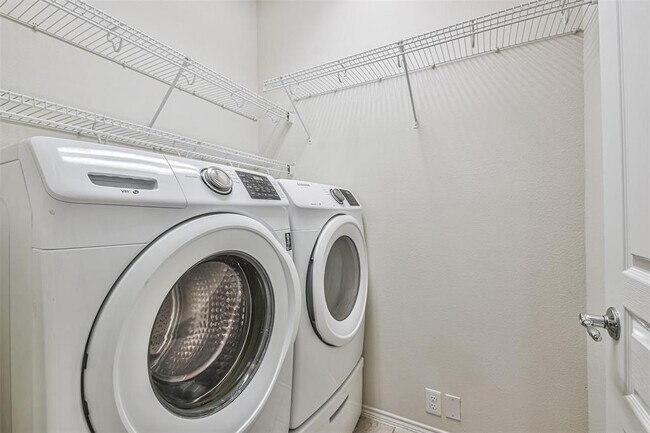 Building Photo - 2 Tidwillow Pl