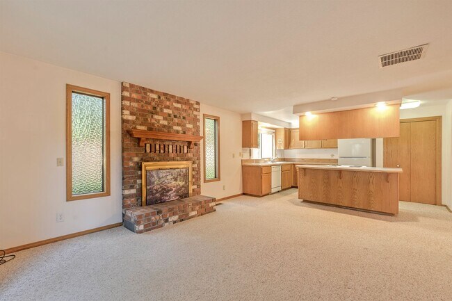Building Photo - Single-Level Living Near South Hillsboro's Best Amenities