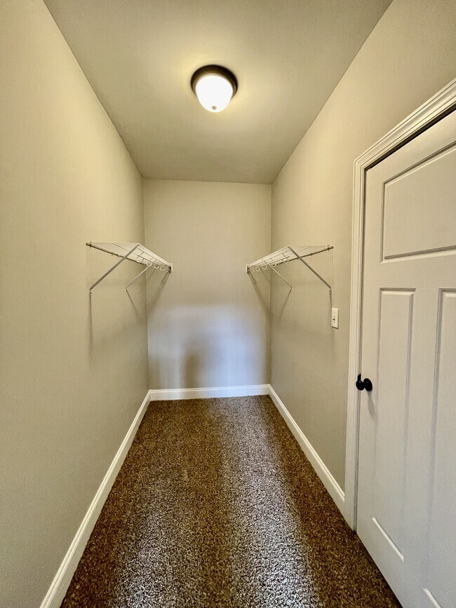 Building Photo - 100 Portico Street