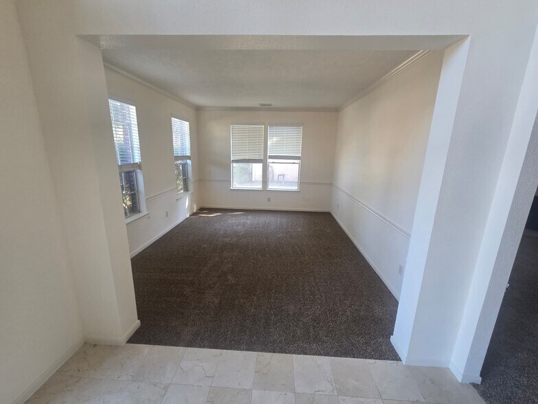 Building Photo - 12851 Apple Forest Trl