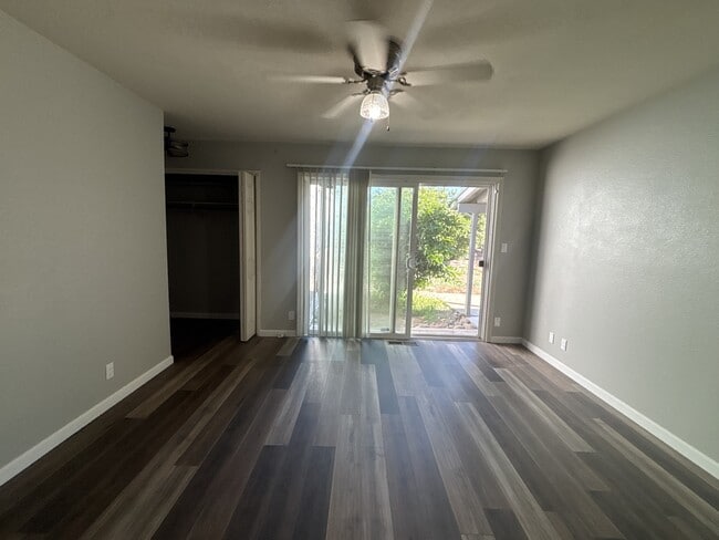 Building Photo - 1816 Fallon Ln