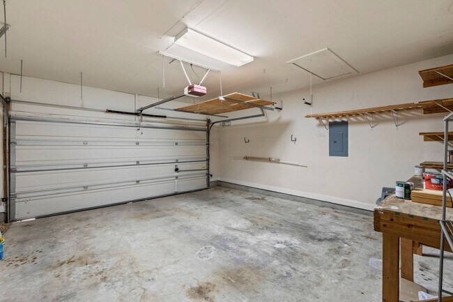 Building Photo - 610 Palo Alto Ln