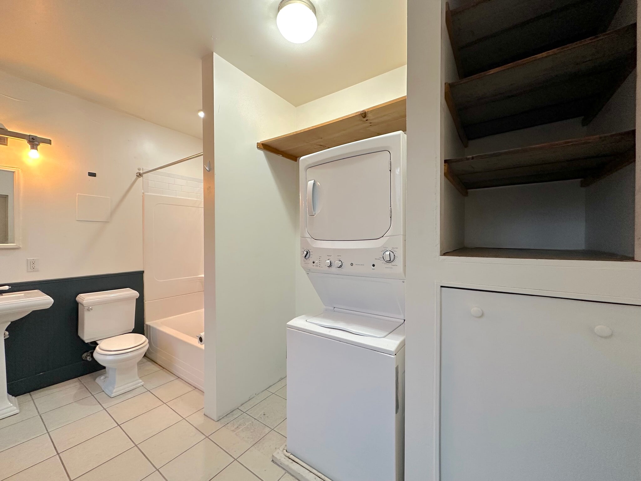 Building Photo - 12 Front St