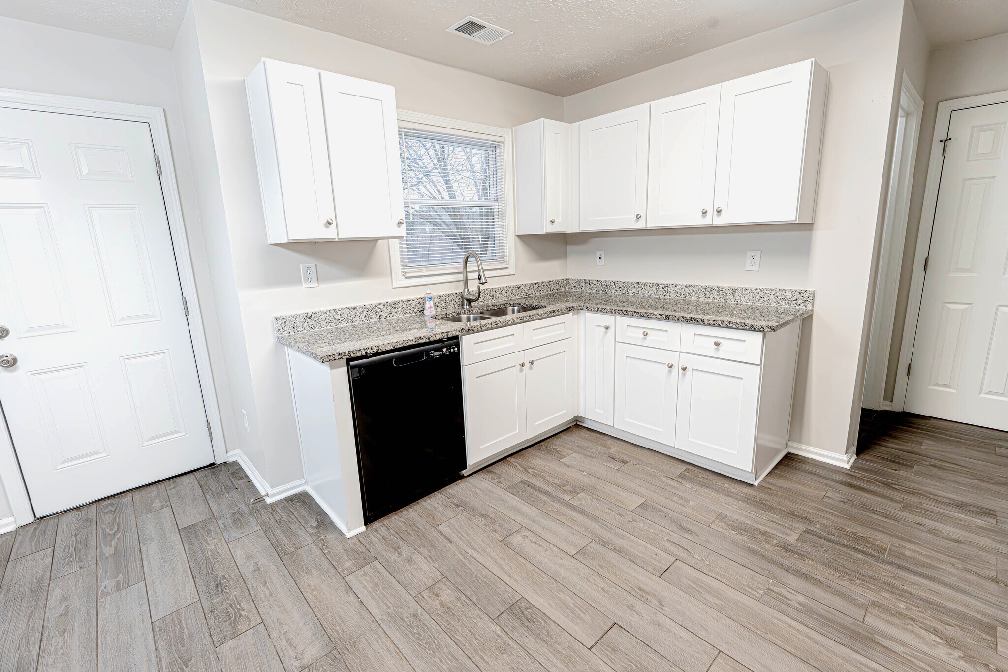 Building Photo - 1195 Kibbe Cir