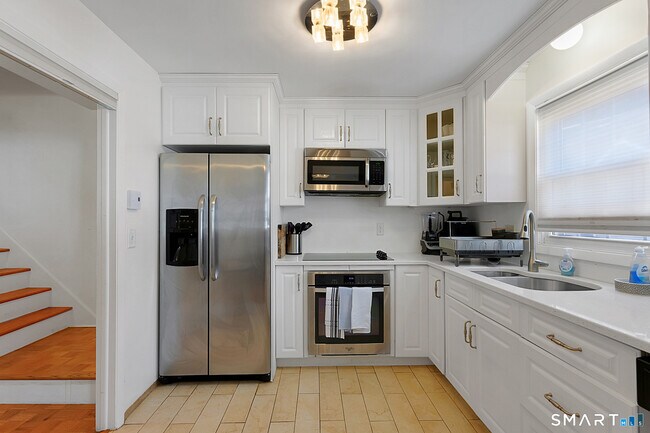 Building Photo - 44 Garden St