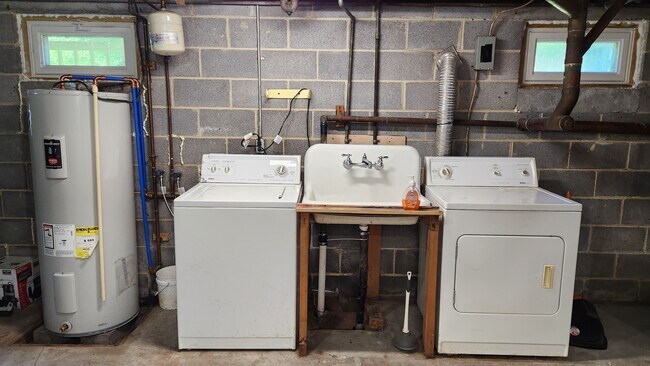 Large Laundry with Washer & Dryer in Basement & access to backyard - 703 Harding Ave