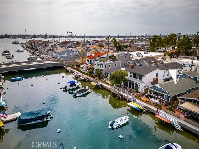 Building Photo - 211 Grand Canal