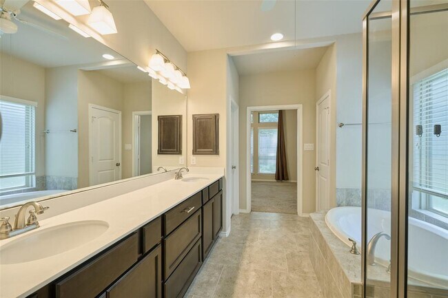 Building Photo - 103 Sunrise Haven Dr