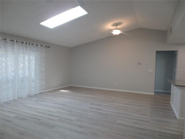 Building Photo - 1676 Caledonia Dr
