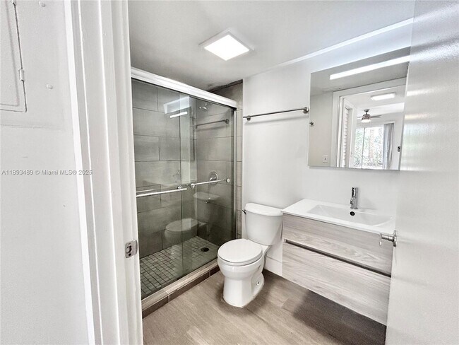 Building Photo - 6340 La Costa Dr