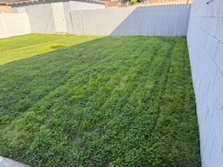 backyard view 1 - 444 N Hollywood Way