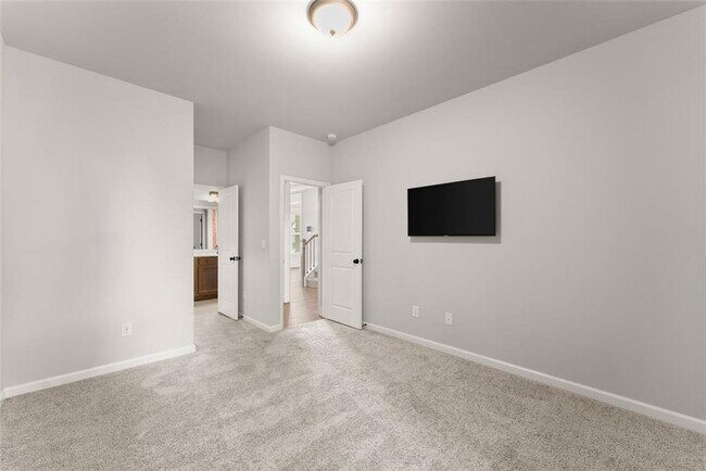 Building Photo - 4656 Silver Oak Dr SW