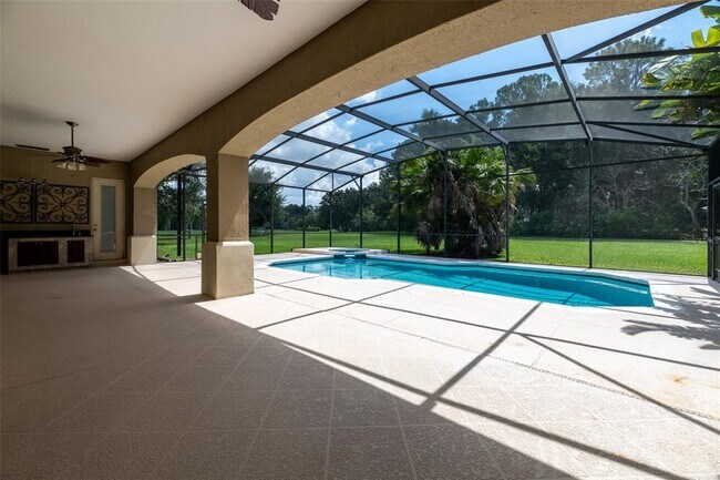 Building Photo - 10430 Birch Tree Ln