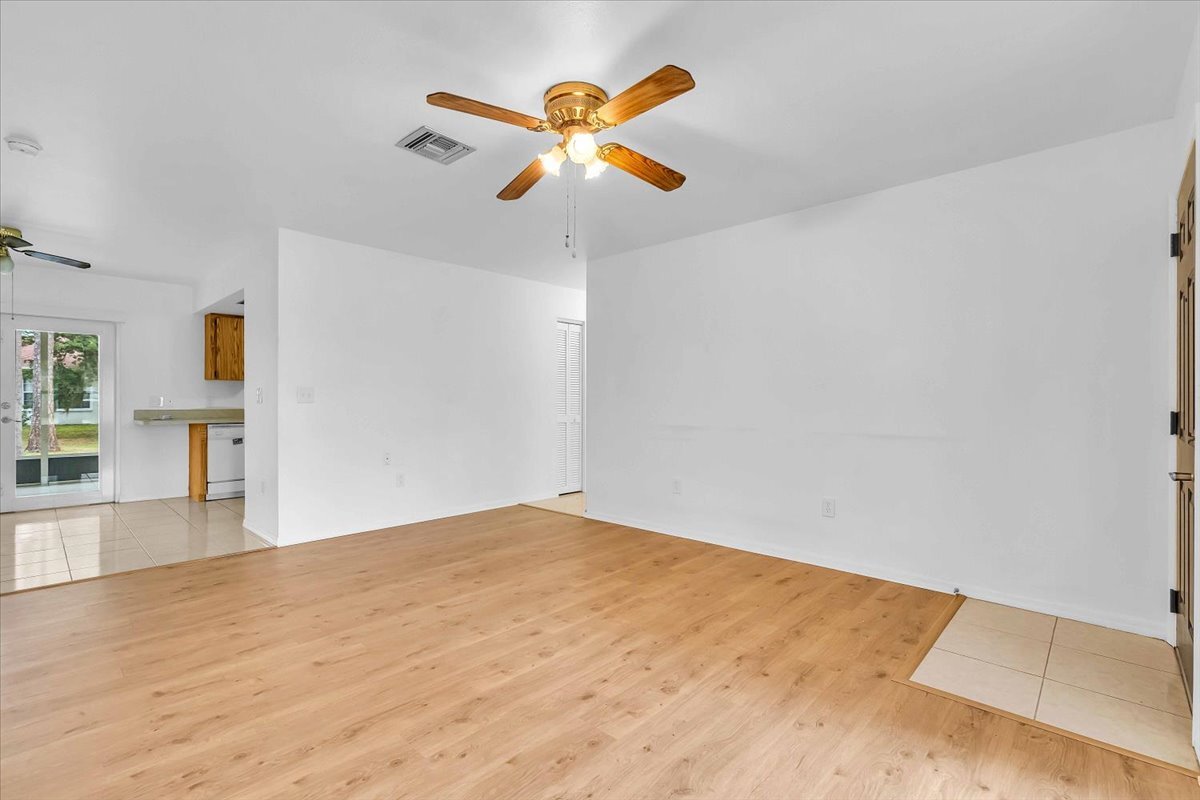 Building Photo - 5852 Brickell Dr