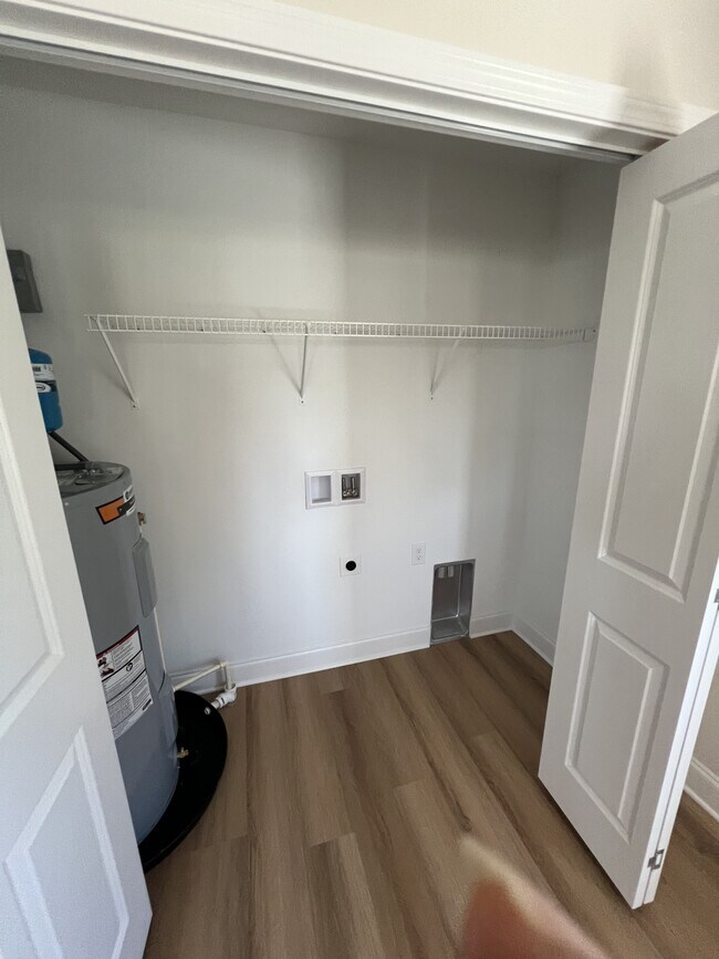 Building Photo - 1310 E 36th St