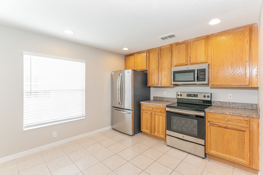 Building Photo - 2221 Heathwood Cir