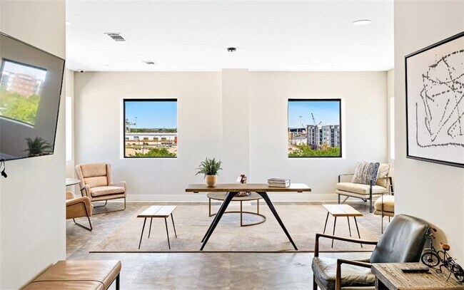 Building Photo - 350 St Joseph St