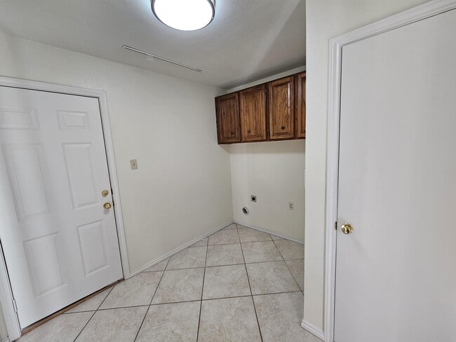 Building Photo - 5113 Ashdown Pl