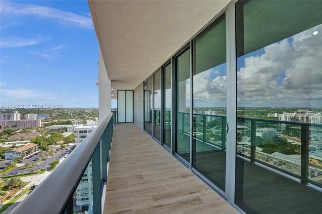 Building Photo - 900 N Ocean Blvd