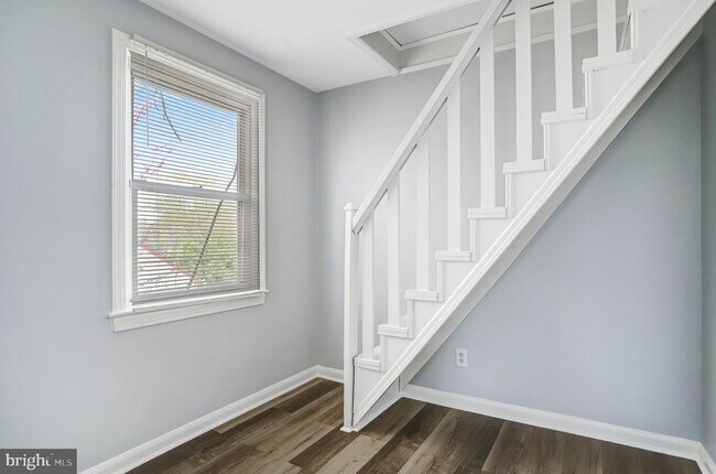 Building Photo - 6226 20th Ave