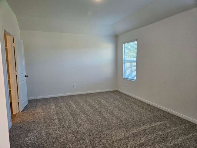 Building Photo - New Construction Home Ready for Immediate Move-In!