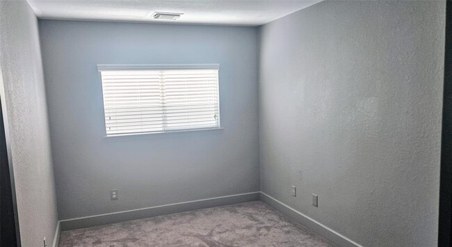 Building Photo - 7634 Chalk Hill