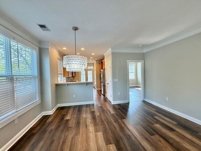 Building Photo - Comfort & Convenience: 3BR End-Unit Townhome in Pooler
